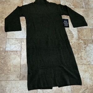 Pomander Place Black Long Sleeve Dress